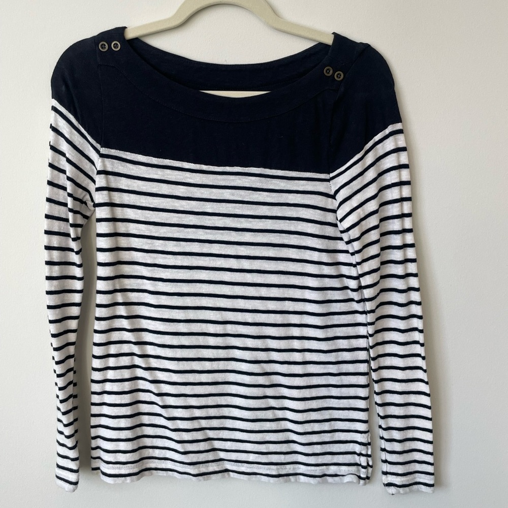 Lightweight long sleeve tee/sweater